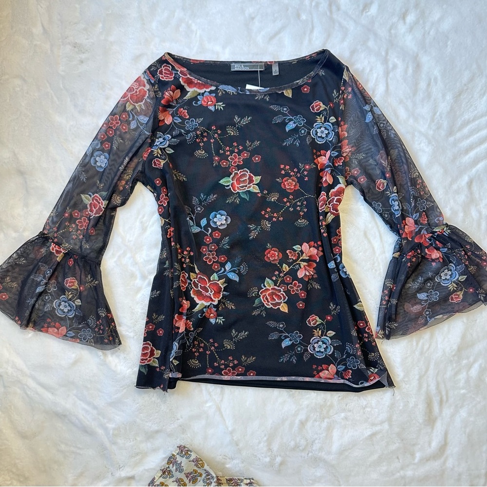 90’s Vintage • Whimsy Goth Floral Sheer 3/4 sleeve blouse
